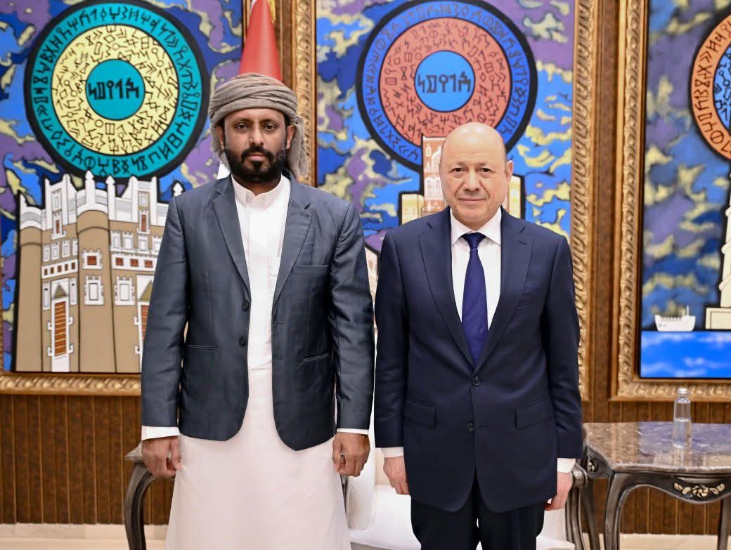 خلال لقائه بالرئيس العليمي.. بن حبريش يشدد على ضرورة التمثيل العادل في العملية السياسية