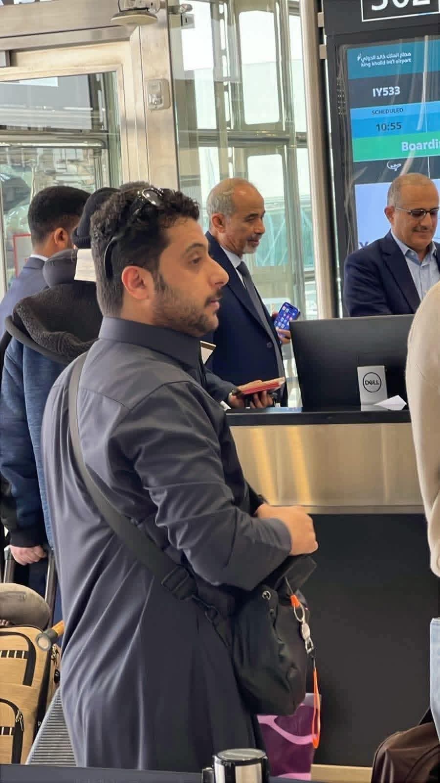 عودة الحكومة إلى العاصمة المؤقتة عدن بتوجيهات من الرئيس العليمي