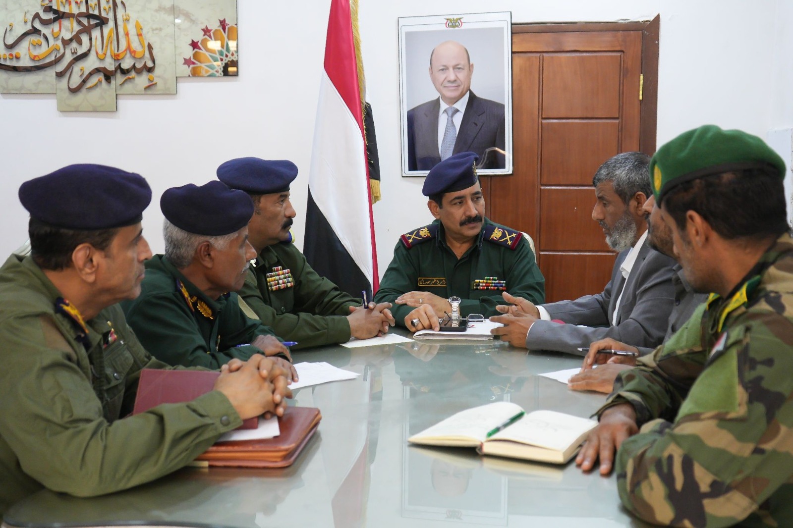 وزارة الداخلية تبدأ خطوات فعلية لدمج الوحدات الأمنية وتوحيد العمل الإداري والمالي