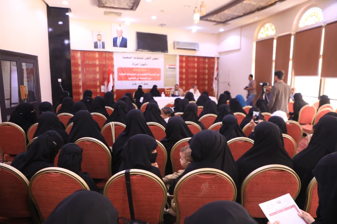 رئيسة دائرة المرأة بالمجلس الأعلى للمقاومة الشعبية: لا استعادة للدولة اليمنية إلا بمشروع جامع وقرار وطني خالص