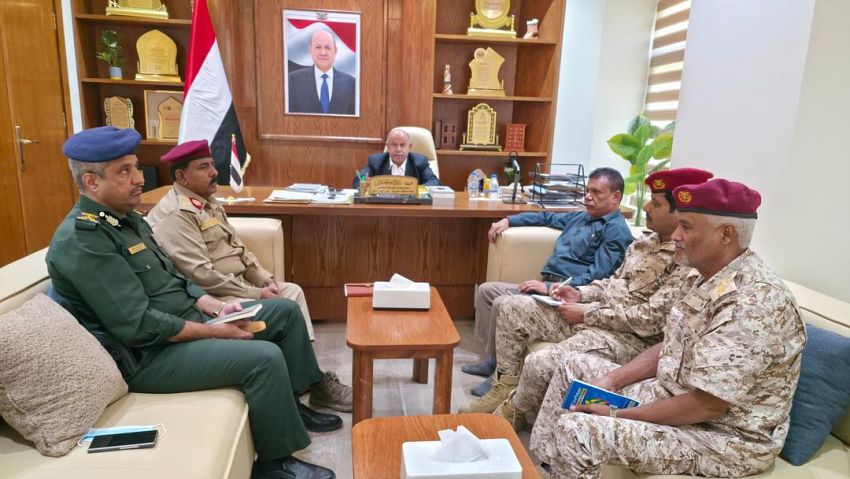 اللواء الخنبشي يترأس اجتماعاً استثنائياً للجنة الأمنية بحضرموت ويشيد بنجاح الخطة الأمنية خلال عيد الأضحى
