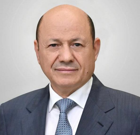رئيس مجلس القيادة يعزي بوفاة البرلماني الشيخ أحمد الشقذة