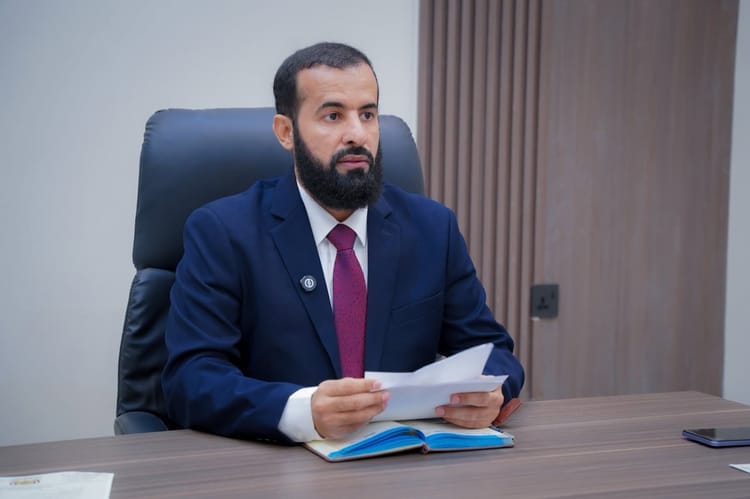 محافظ أبين يوقف عدداً من القيادات الأمنية ويحيلهم للتحقيق